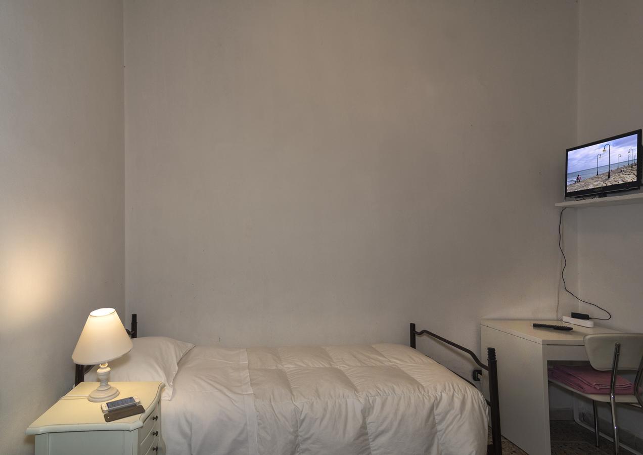 Holiday Pisa Gare Ngoại thất bức ảnh