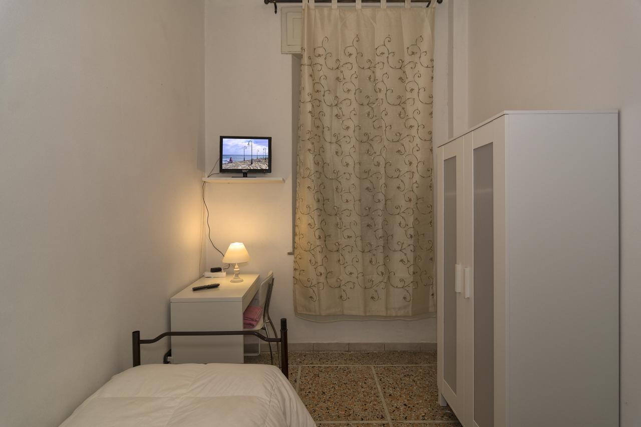 Holiday Pisa Gare Ngoại thất bức ảnh